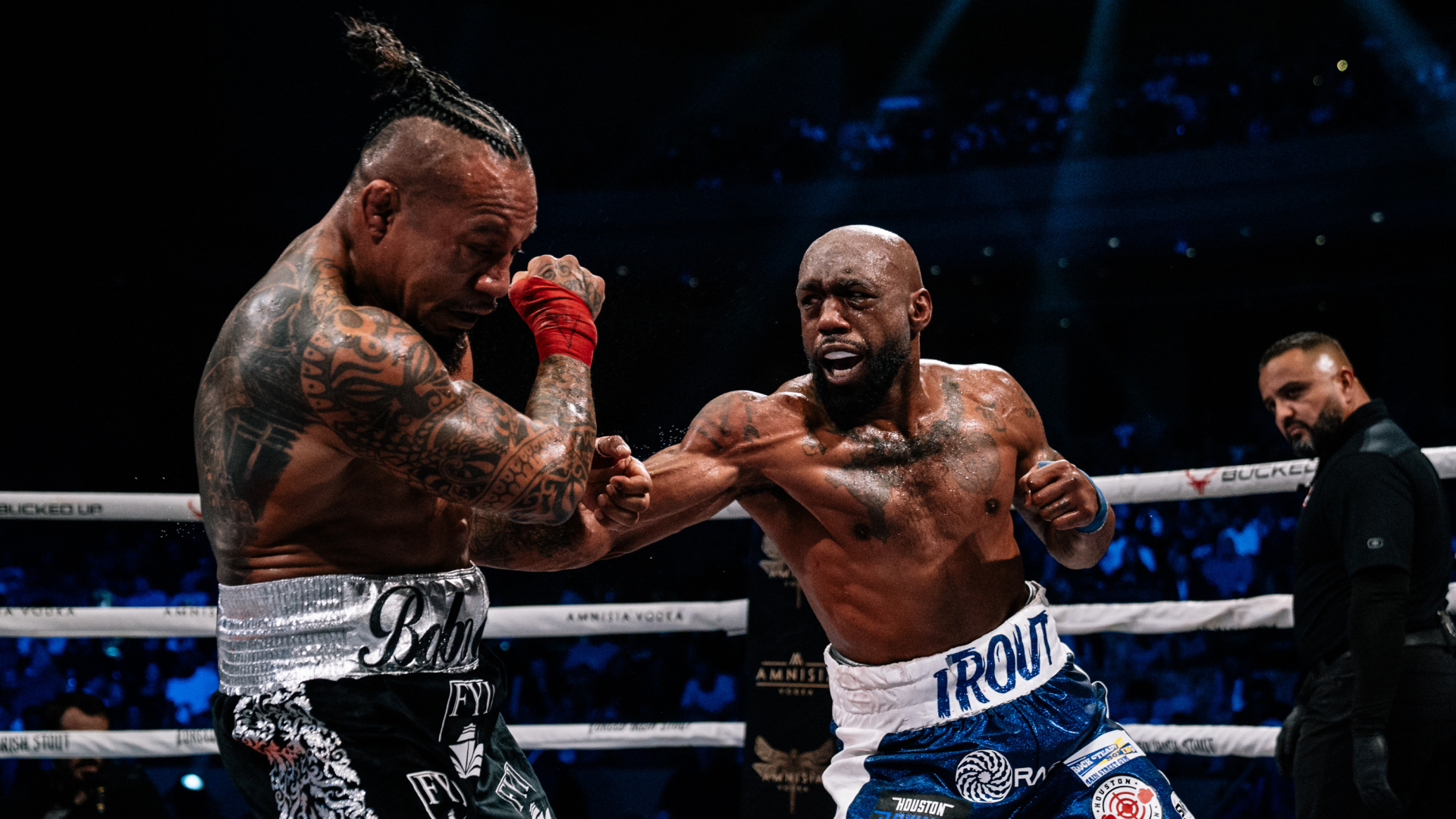 Catch up on all the action from a CRAZY night of knockouts at Hard Rock Live!